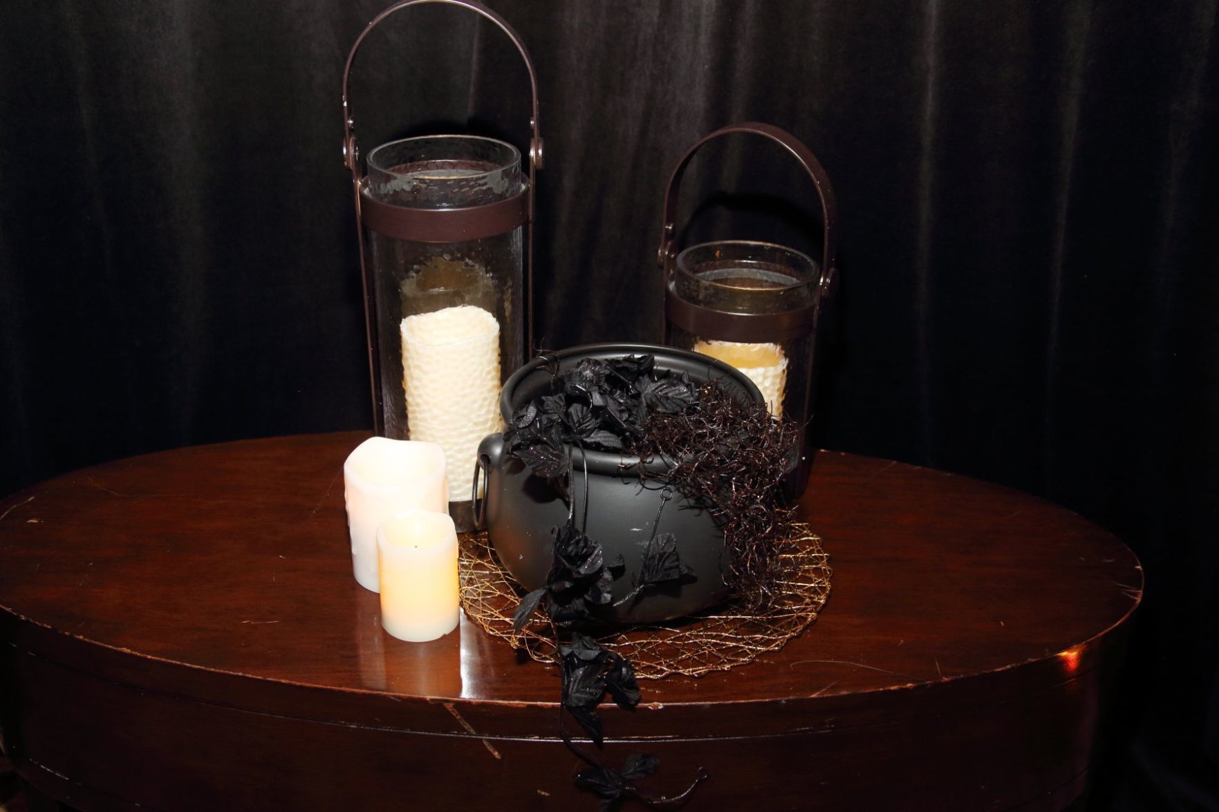 102018ConcordanceHallowsEveBall_08.JPG